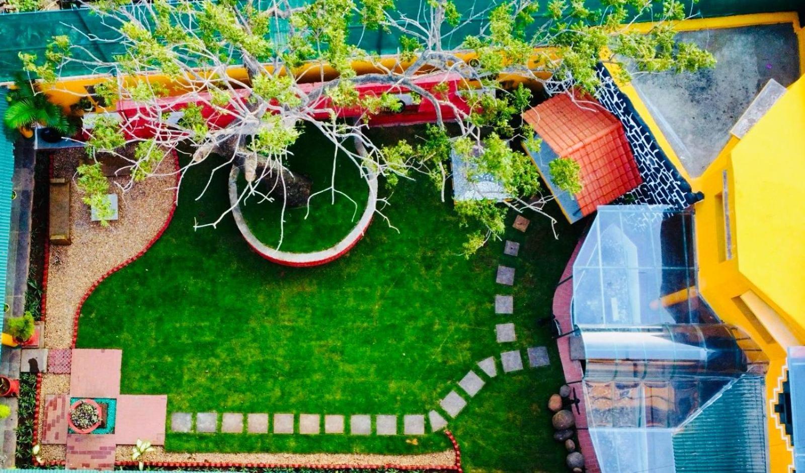 La Courtyard Otel Pondicherry Dış mekan fotoğraf
