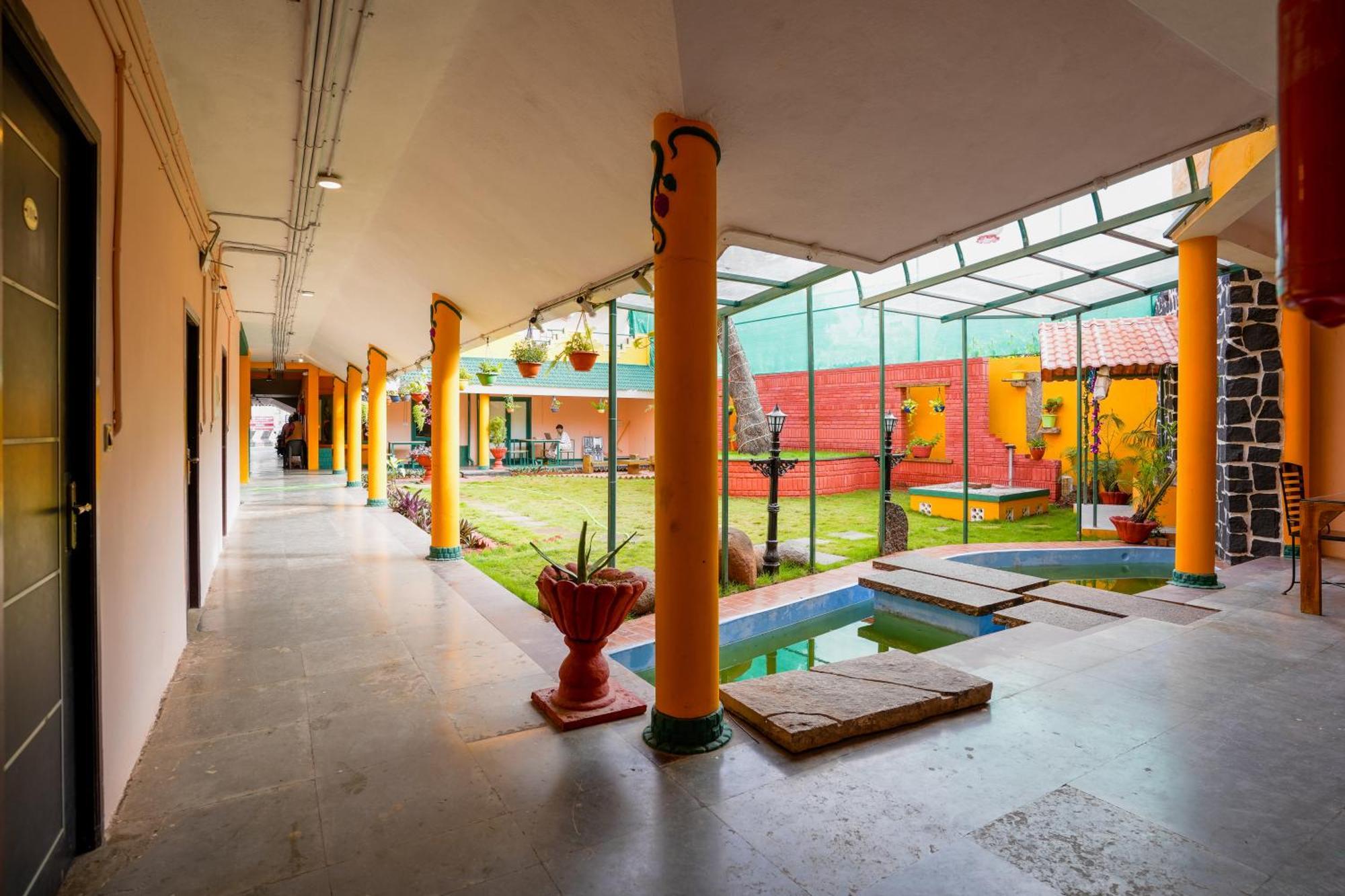 La Courtyard Otel Pondicherry Dış mekan fotoğraf
