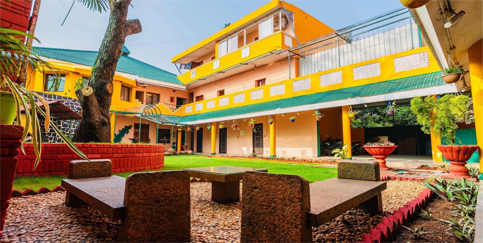 La Courtyard Otel Pondicherry Dış mekan fotoğraf